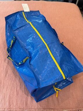 IKEA duffel bag 20 gallon capacity Zip Storage Bag w/ handle and backpack straps